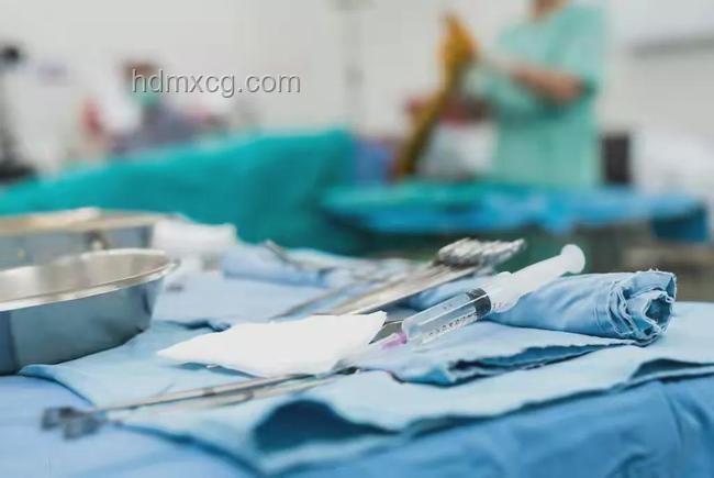 印度女工摘除子宫现象与正常生理现象的对比分析